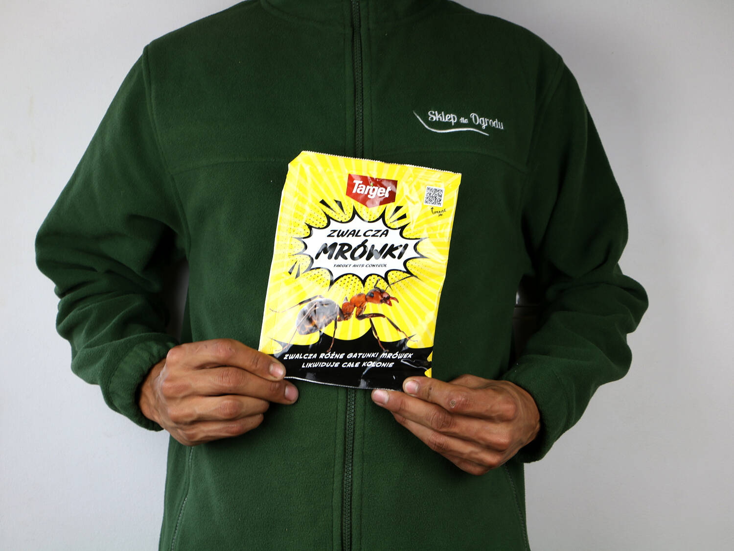 ANTS CONTROL SASZETKA 100 G NA MRÓWKI Target