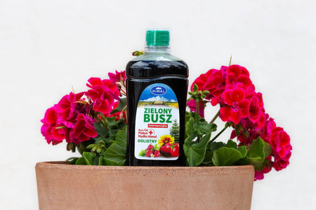 Nawóz Zielony Busz z miedzią, mydłem Himal i piołunem – 500 ml