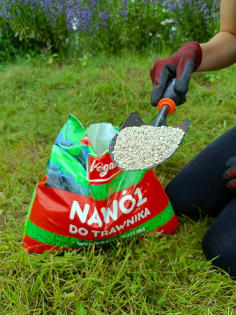Wysokoazotowy nawóz do trawnika Vegano – wspierany naturą 8 kg